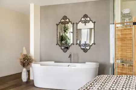 Ansen Suites - 211