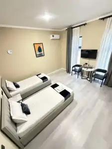 Luna Plaza - 18