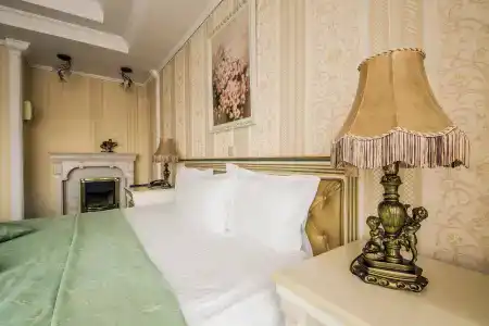 Hotel - 48