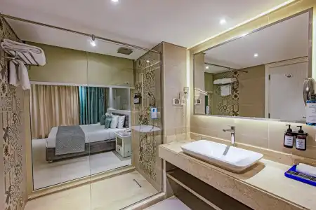 Sunrise Garden Beach Resort - 42