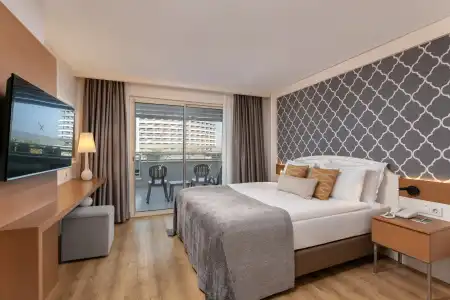 Sherwood Exclusive Lara - 58