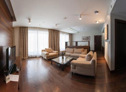Holiday Inn, an IHG - 13