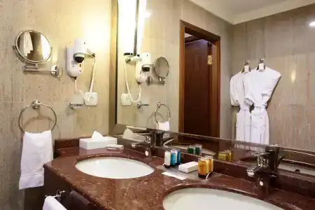 Crowne Plaza -, an IHG - 12