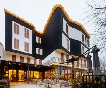 Park Plazza - 1