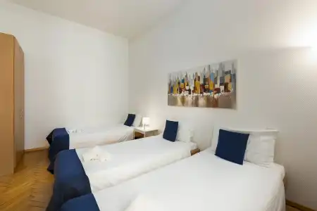 GuestHouse Lugano Apartments by LR - 9