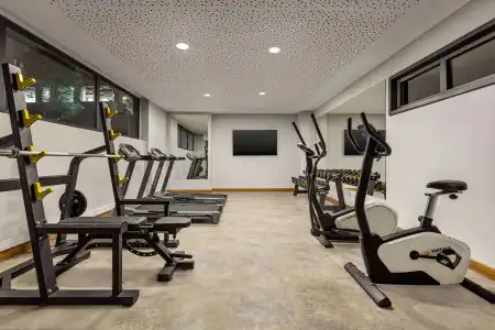 Ramada & Suites by Wyndham Istanbul Sisli - 17