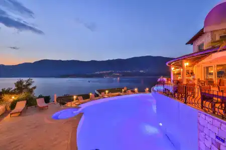 Mekvin Deniz Feneri Lighthouse Adults Only +12 - 4