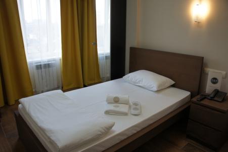 B&B Centre - 100