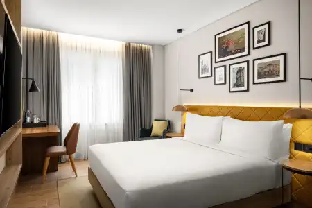 Hilton Garden Inn - 14