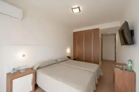 RH Riviera - Adults Only - 20