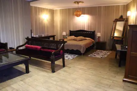 Bella View Art Boutique - 3