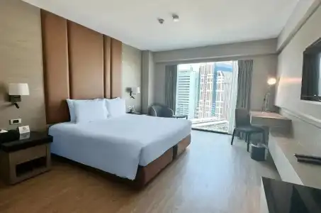 Ramada Sukhumvit Soi Eleven - 43