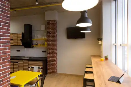 Bee Station - Hostel - 9