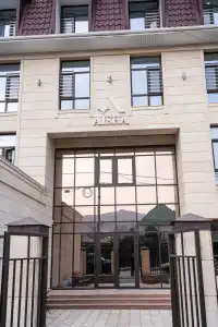 Aisha - 10