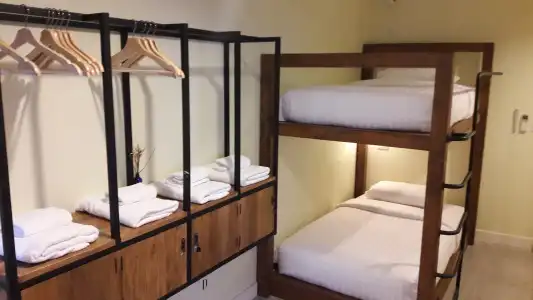 Siri Poshtel Bangkok Hostel - 12