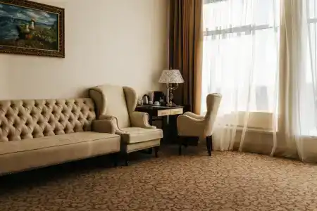 7 Avenue and SPA - 78