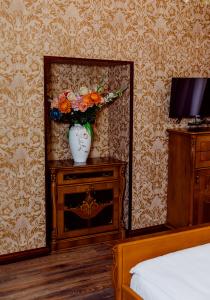 Royal Antique Boutique - 45