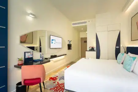 Clover Patong - 54