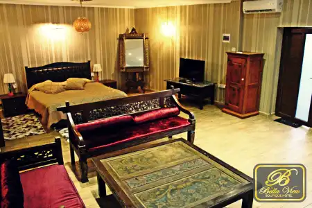 Bella View Art Boutique - 4