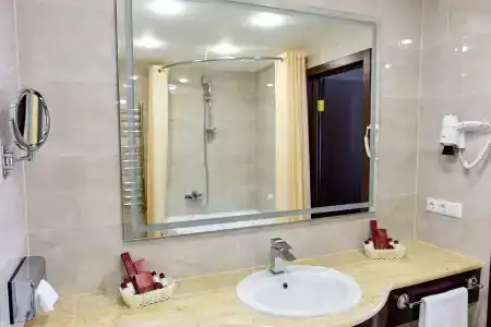 Hotel - 68
