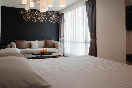 RakYim Siam Sukhumvit 15 - 39