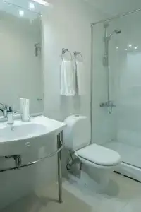 Ani Plaza - 62