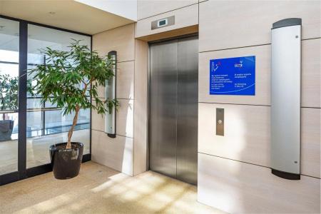 Holiday Inn, an IHG - 5