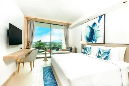 Hilton Garden Inn Phuket Bang Tao - 4