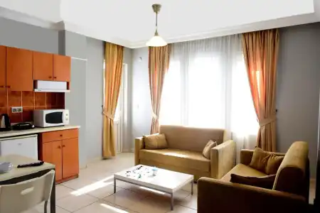 Cleopatra Icaria Apart - 53