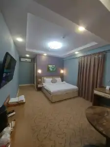 Royal Meridien - 42