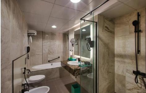 La Quinta by Wyndham Dubai Jumeirah - 36