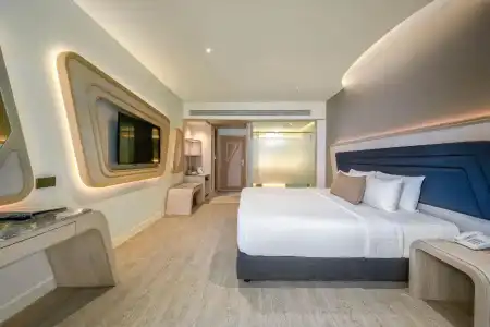 Amora Beach Resort Phuket - 34
