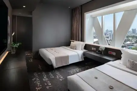 Mode Sathorn - 41