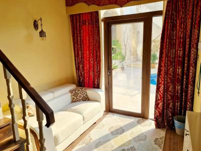 Sofia Boutique 9 - 209