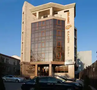 Golden Palace - 0