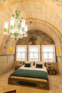 Solo Cave Suites - 29
