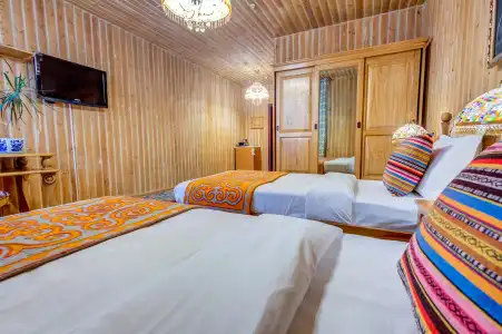 "Нават" - 14