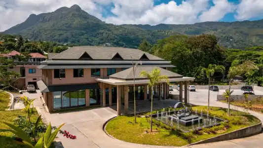 Gardens Hill Resort & Spa - 36