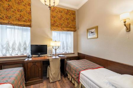 Lancaster Court - 15