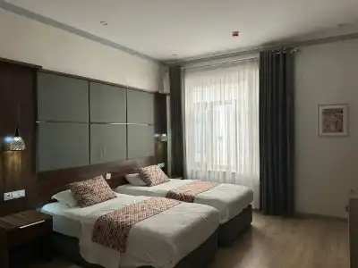 Atrium - 6