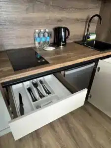 Vash Salut Apart - 177