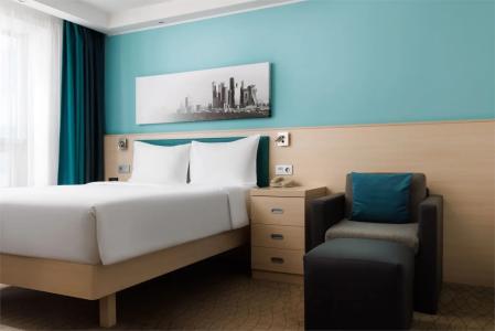 Hampton by Hilton Strogino - 58