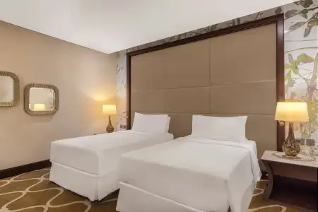 Hilton Dubai Al Habtoor City - 13