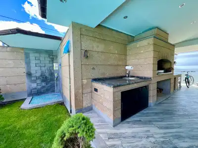 Luxury Villa With Pool and Jacuzzi - 28