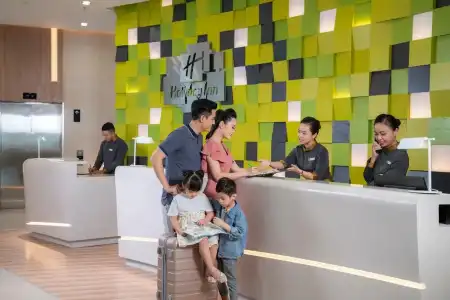 Holiday Inn & Suites SAIGON AIRPORT by IHG - 4