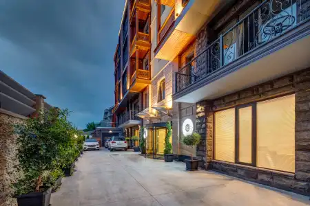 Sole Palace - 8