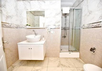 Royal Garden Suite - 59