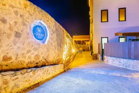 Su Butik Kalkan - 1