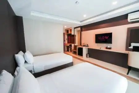 GLOW Pattaya - 9