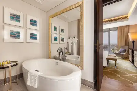 Hilton Dubai Al Habtoor City - 18